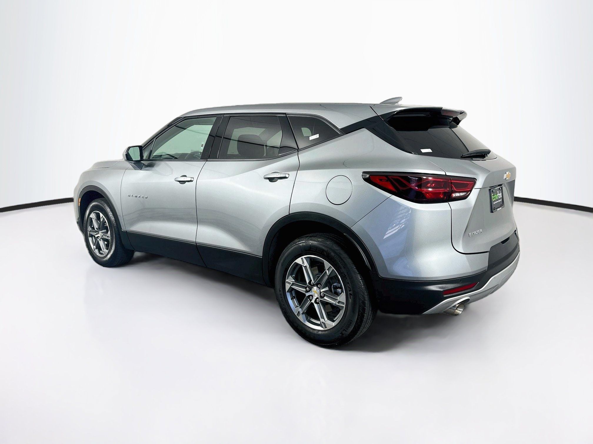 Used 2026 Chevrolet Blazer LT FWD image 5