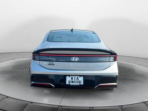 Used 2024 Hyundai Sonata SEL FWD image 4