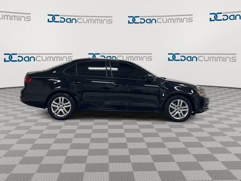 Used 2018 Volkswagen Jetta S w/ Cold Weather Package FWD image 9
