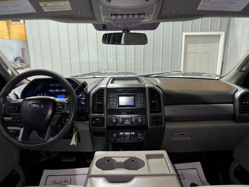 Used 2019 Ford F250 XL w/ Power Equipment Group AWD/4WD image 17