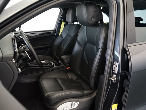 Used 2023 Porsche Macan S AWD/4WD image 9