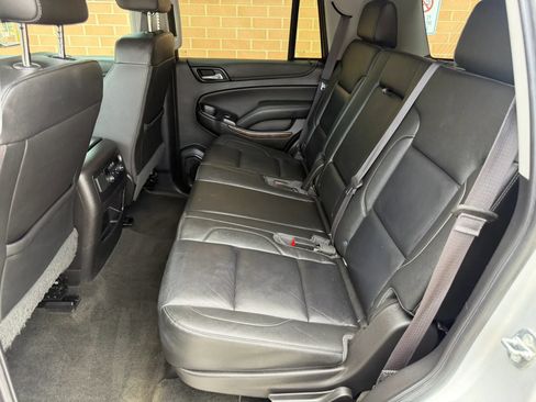 Used 2017 Chevrolet Tahoe LT w/ Luxury Package AWD/4WD image 4