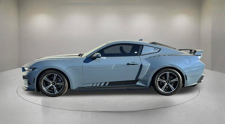 Certified 2024 Ford Mustang Premium RWD image 5