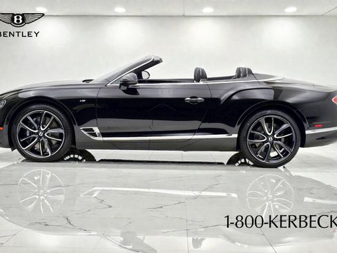 Used 2021 Bentley Continental GT image 3