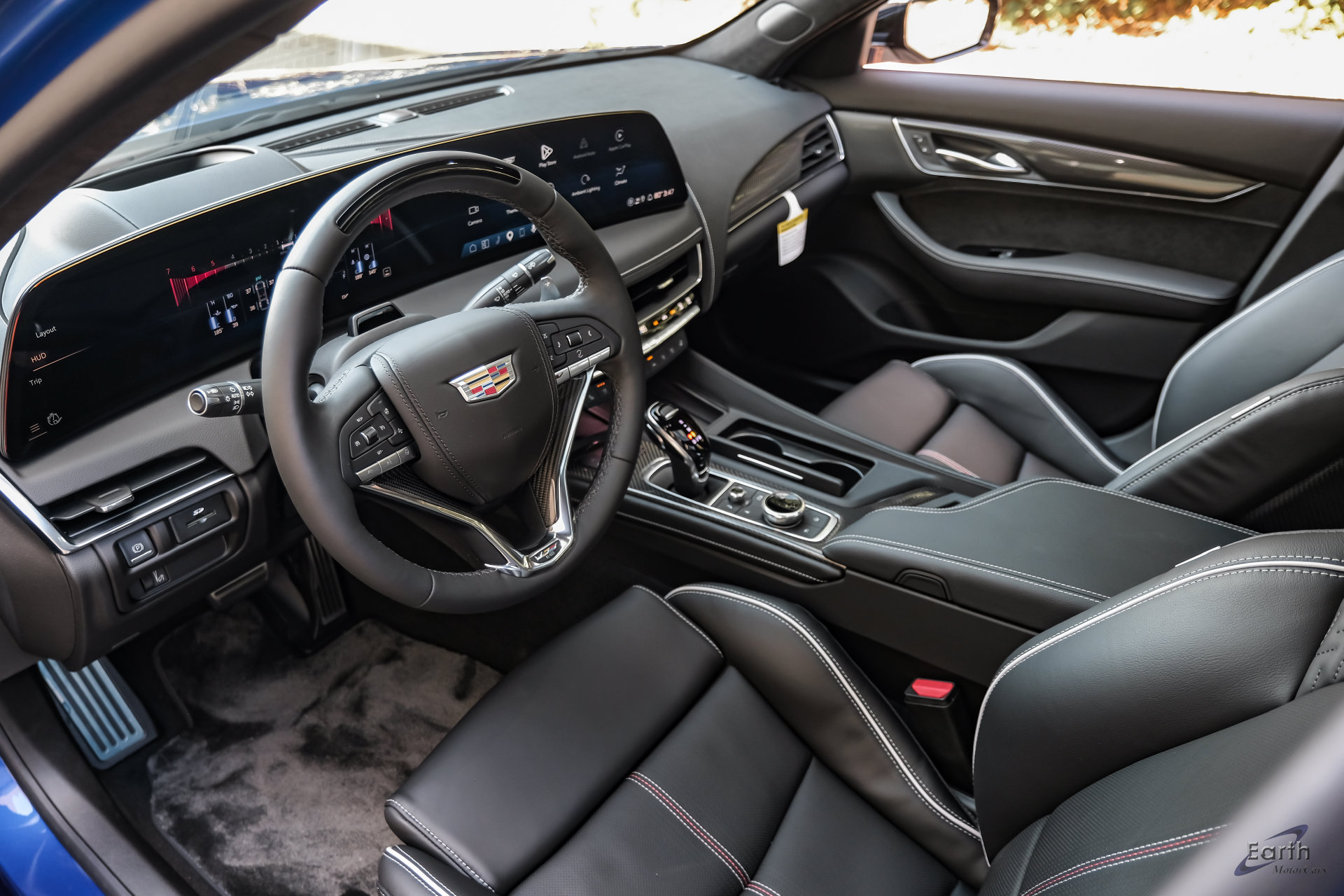 Used 2026 Cadillac CT5 V Blackwing w/ Deep Ocean Appearance Package RWD image 3