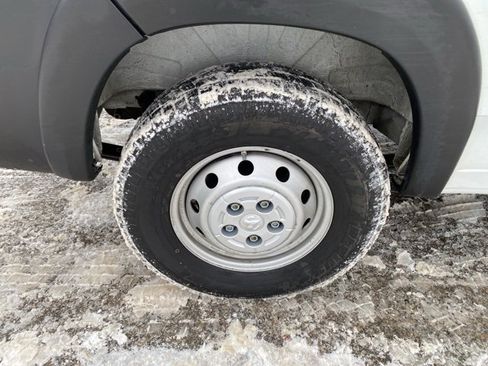 Used 2021 RAM ProMaster 2500 image 12