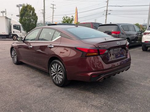 Used 2024 Nissan Altima 2.5 SV w/ SV Premium Package AWD/4WD image 5