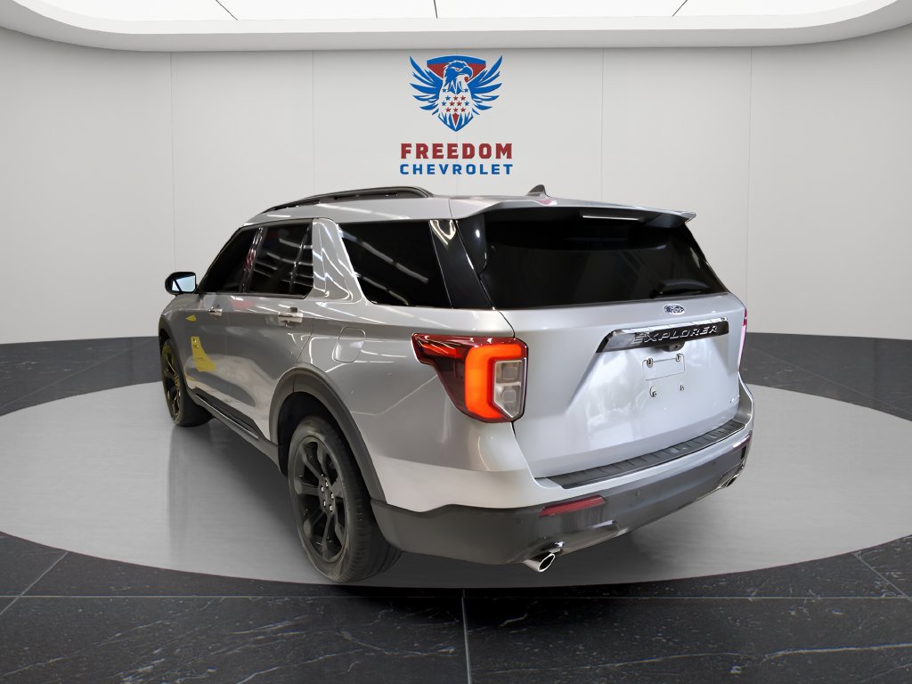 Used 2023 Ford Explorer ST-Line AWD/4WD image 5