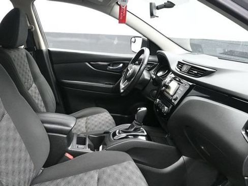 Used 2017 Nissan Rogue Sport SV w/ SV All-Weather Package AWD/4WD image 15
