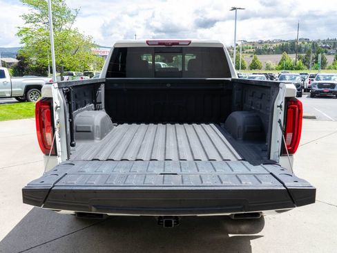 Used 2023 GMC Sierra 1500 AT4 w/ AT4 Premium Package AWD/4WD image 36