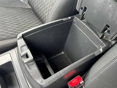 Used 2017 Nissan Rogue S FWD image 28