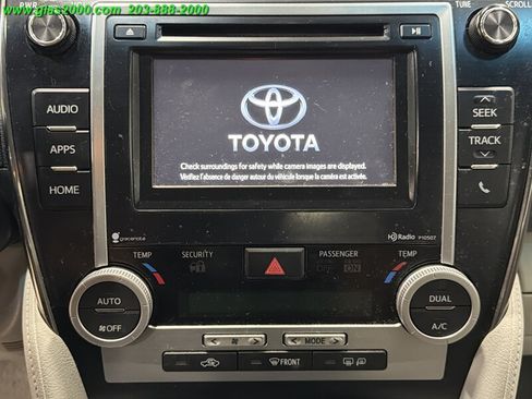 Used 2014 Toyota Camry XLE FWD image 17