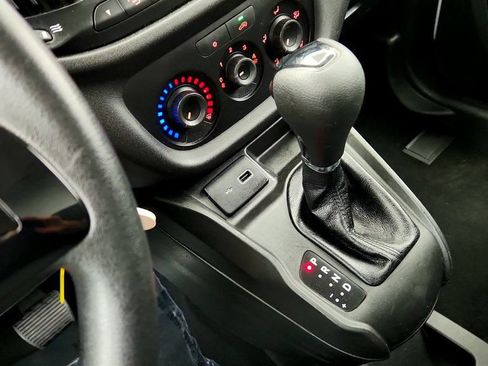 Used 2022 RAM ProMaster City Tradesman FWD image 16