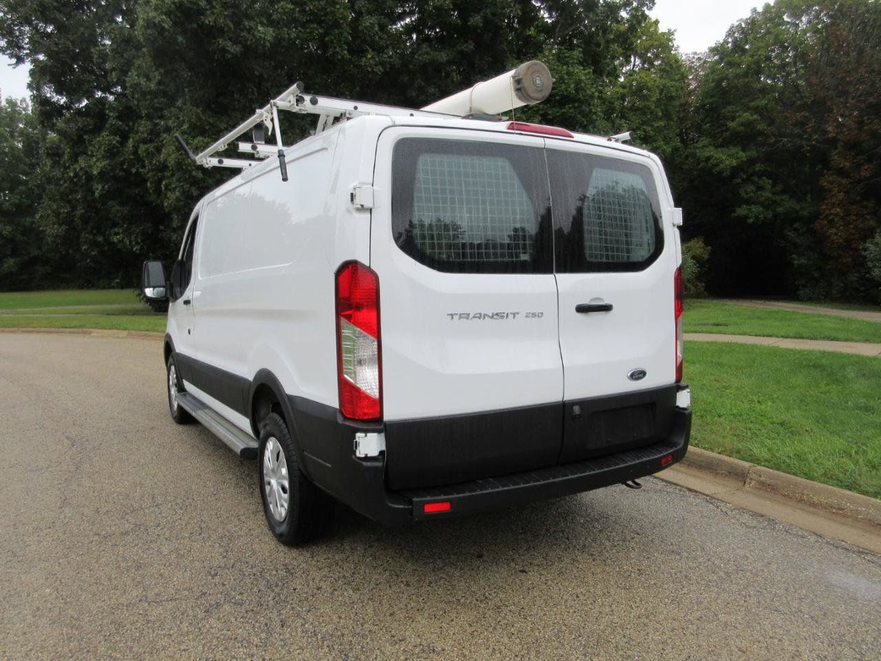 Used 2020 Ford Transit 250 Low Roof w/ Exterior Upgrade Package RWD image 36