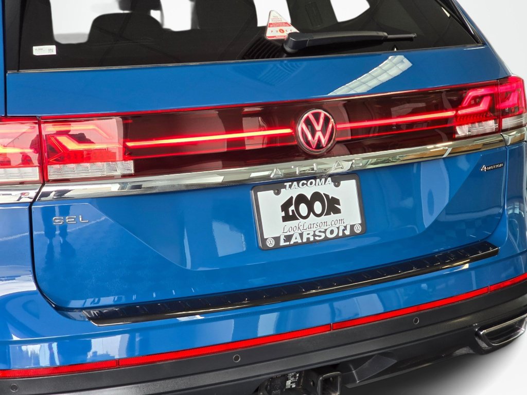 Used 2025 Volkswagen Atlas SEL AWD/4WD image 13