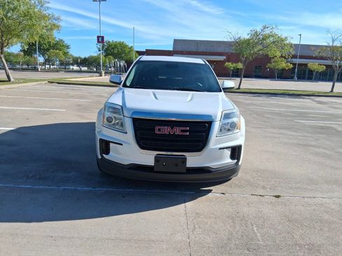 Used 2017 GMC Terrain SLE image 9