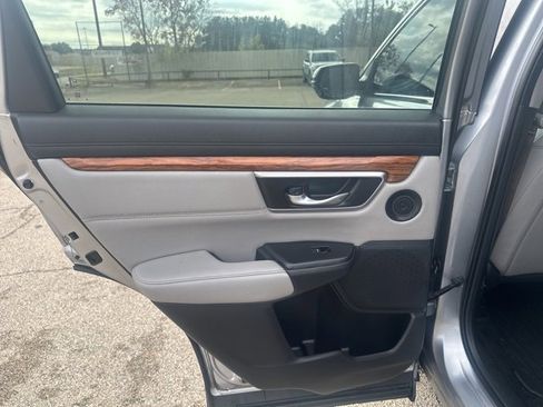 Used 2019 Honda CR-V Touring image 20