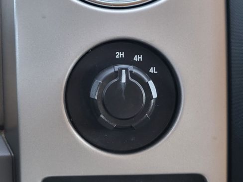 Used 2013 Ford F150 XLT w/ Luxury Equipment Group AWD/4WD image 18