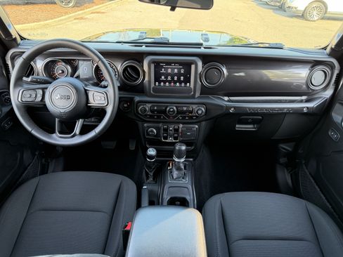 Used 2022 Jeep Wrangler Unlimited Sport AWD/4WD image 29
