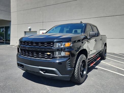 Used 2021 Chevrolet Silverado 1500 Custom RWD image 2