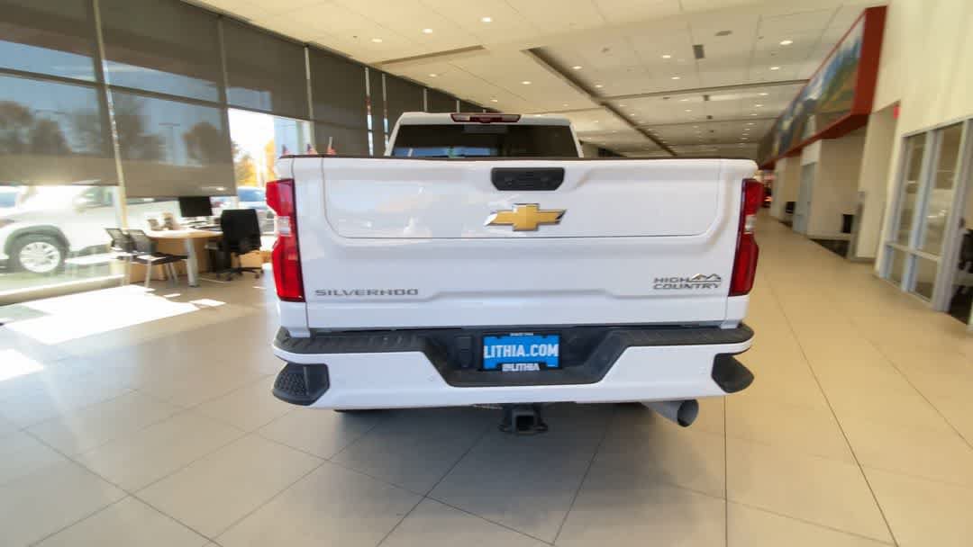 Used 2023 Chevrolet Silverado 2500 High Country w/ Z71 Off-Road Package AWD/4WD image 7