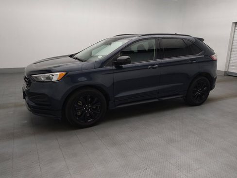 Used 2022 Ford Edge SE w/ Black Appearance Package AWD/4WD image 2