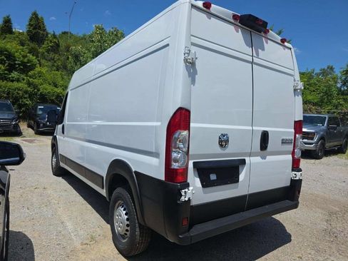 Used 2025 RAM ProMaster 2500 w/ Convenience Group FWD image 5