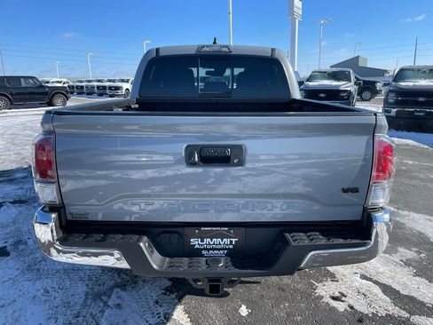 Used 2020 Toyota Tacoma TRD Off-Road image 28