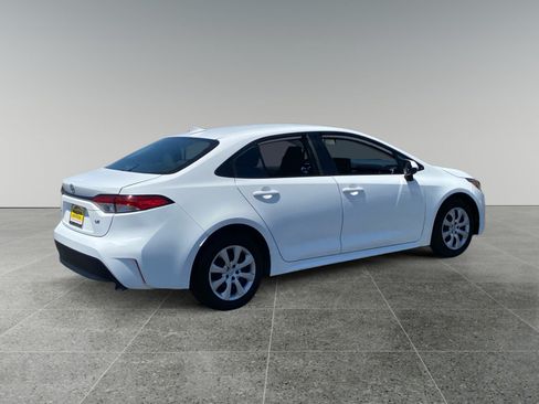 Used 2023 Toyota Corolla LE FWD image 5
