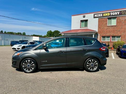 Used 2017 Ford C-MAX Titanium w/ Interior Protection Package FWD image 5