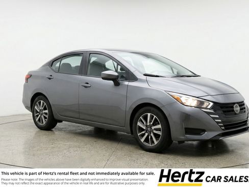 Used 2025 Nissan Versa SV image 1