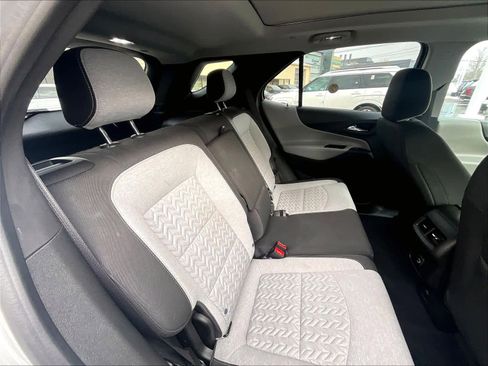 Used 2022 Chevrolet Equinox LT image 16