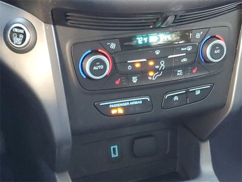 Used 2019 Ford Escape SEL image 26