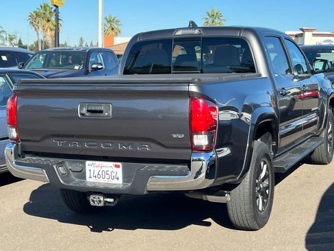 Used 2020 Toyota Tacoma SR5 RWD image 4