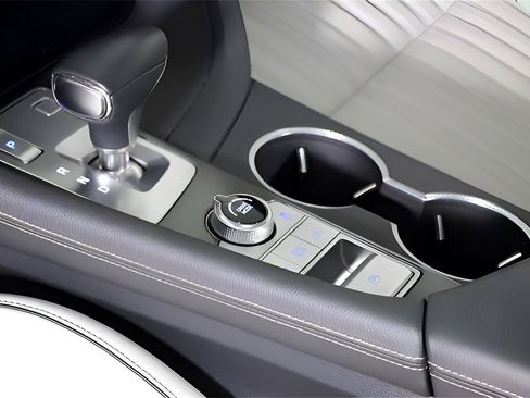 Used 2024 Genesis G70 2.5T w/ Sport Prestige Package image 32