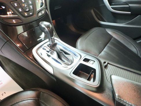 Used 2016 Buick Regal FWD image 18