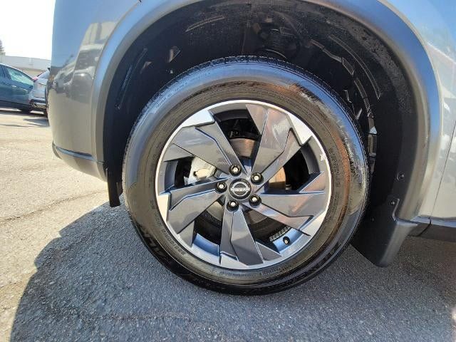 Used 2026 Nissan Rogue SV FWD image 31