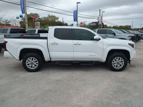 Used 2024 Toyota Tacoma SR5 image 3
