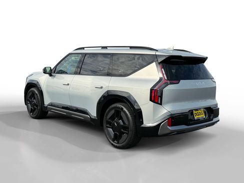 Used 2024 Kia EV9 GT-Line AWD/4WD image 3