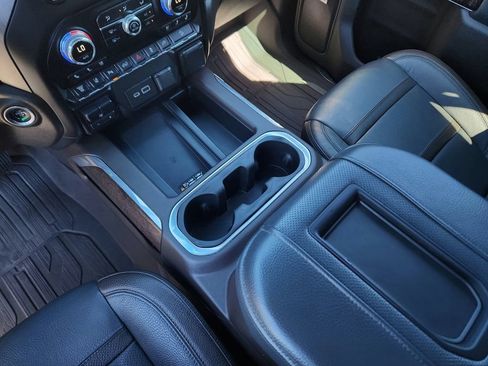 Used 2020 GMC Sierra 2500 Denali w/ Gooseneck/5TH Wheel Package AWD/4WD image 16