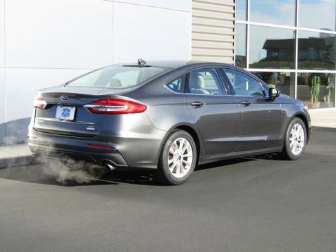 Used 2019 Ford Fusion SE image 7