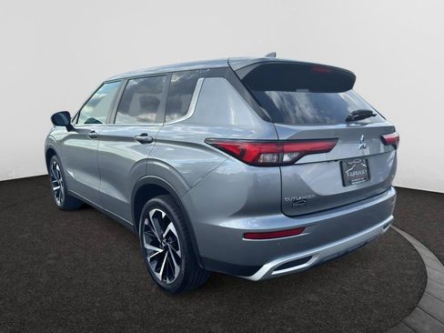 Used 2024 Mitsubishi Outlander SE AWD/4WD image 7