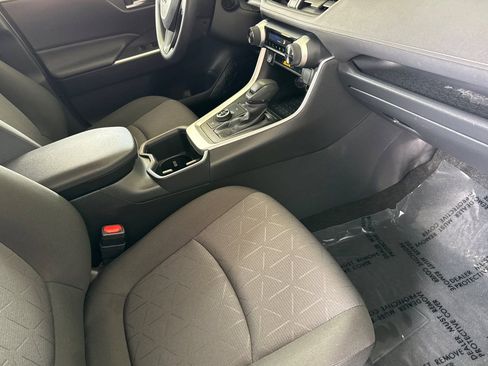 Certified 2025 Toyota RAV4 XLE w/ Convenience Package AWD/4WD image 16