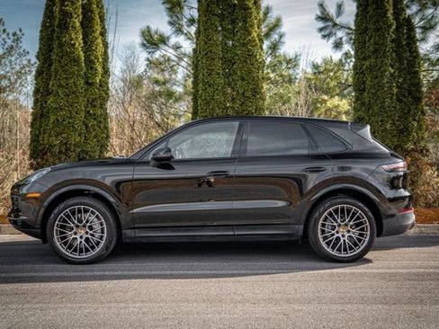 Used 2022 Porsche Cayenne Platinum Edition AWD/4WD image 12