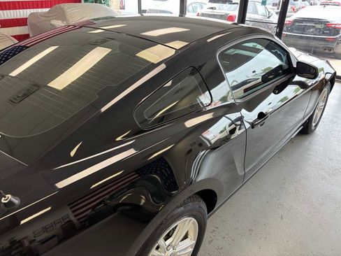 Used 2012 Ford Mustang Coupe RWD image 11