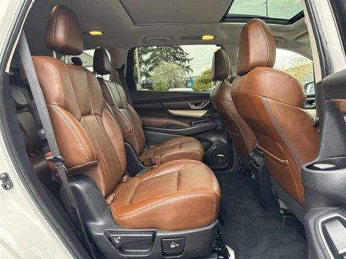 Used 2019 Subaru Ascent Touring w/ Popular Package #3 AWD/4WD image 17