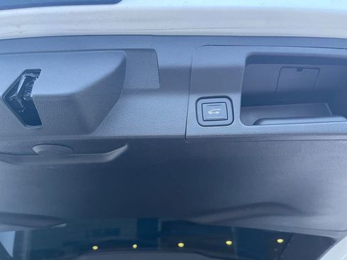 Used 2023 GMC Acadia AT4 w/ Technology Package image 22