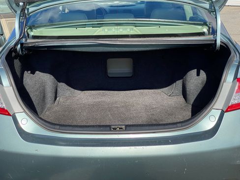 Used 2011 Toyota Camry LE image 16