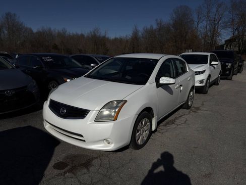 Used 2010 Nissan Sentra 2.0 FWD image 2