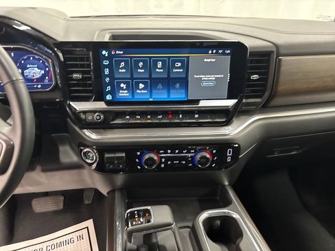 Used 2025 Chevrolet Silverado 1500 High Country image 18